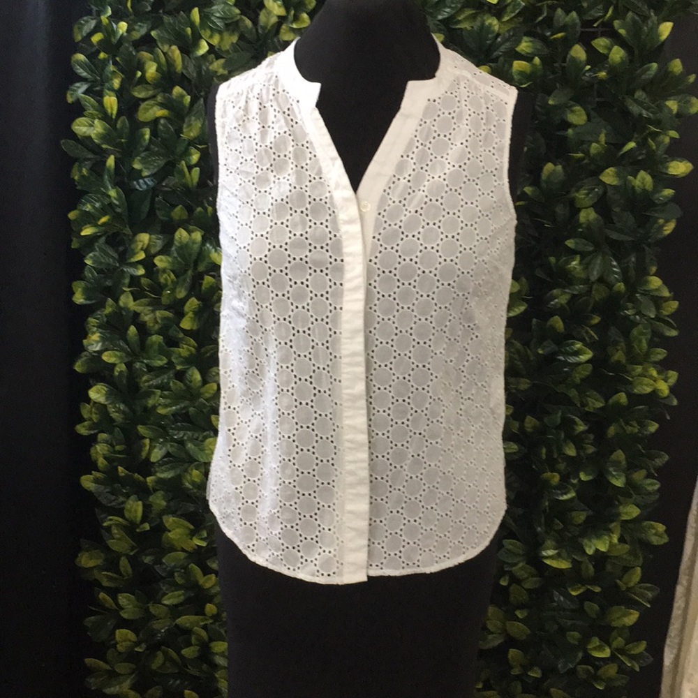 Boho White sleeveless button down shirt